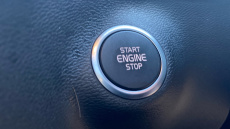 Volvo XC40 2.0 B4P Ultra Dark 5dr Auto Petrol Estate